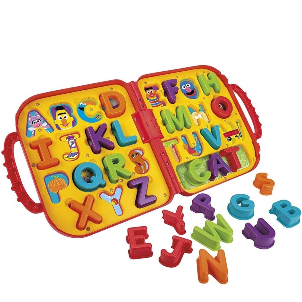 Elmo’s on the go letters